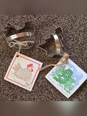 ANN CLARK Lot of 2 Cookie Cutters T